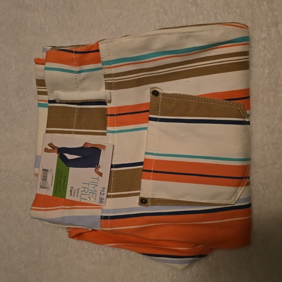 NWT TRU TIME SUPER FITTED CAPRI PANTS SZ SMALL 4/6 - Picture 5 of 5